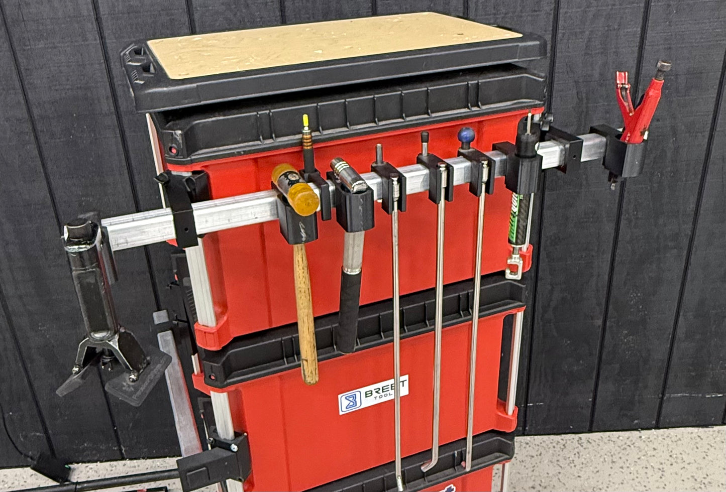 Packout rail mounts.
